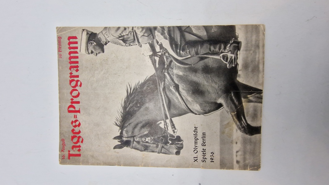 Originalt Program fra olympiaden 1936 med Dansk officer