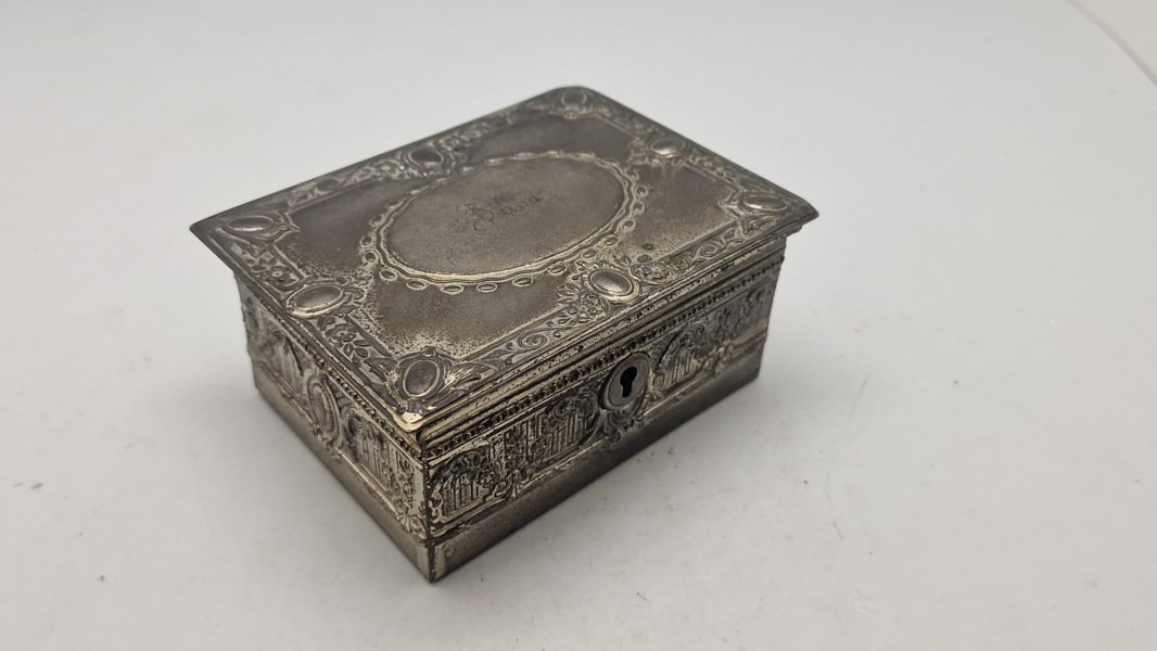 Smykkeskrin med nøgle