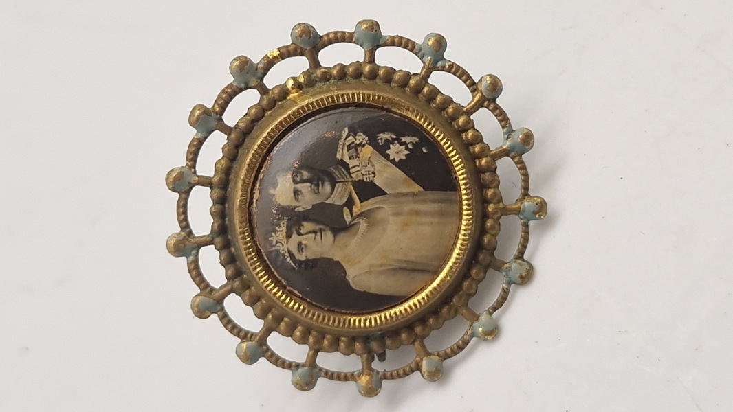 Original Kong Christian X pin