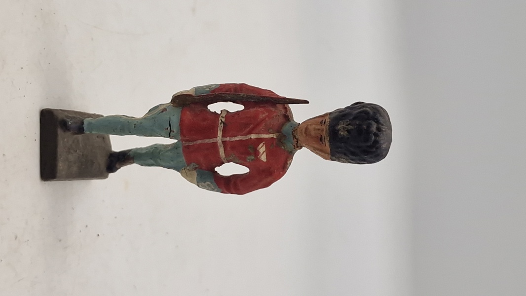 Original Linoleumsfigur, Livgarden