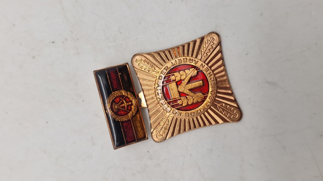 Original badge DDR Kollektiv der sozialistischen Arbeit 