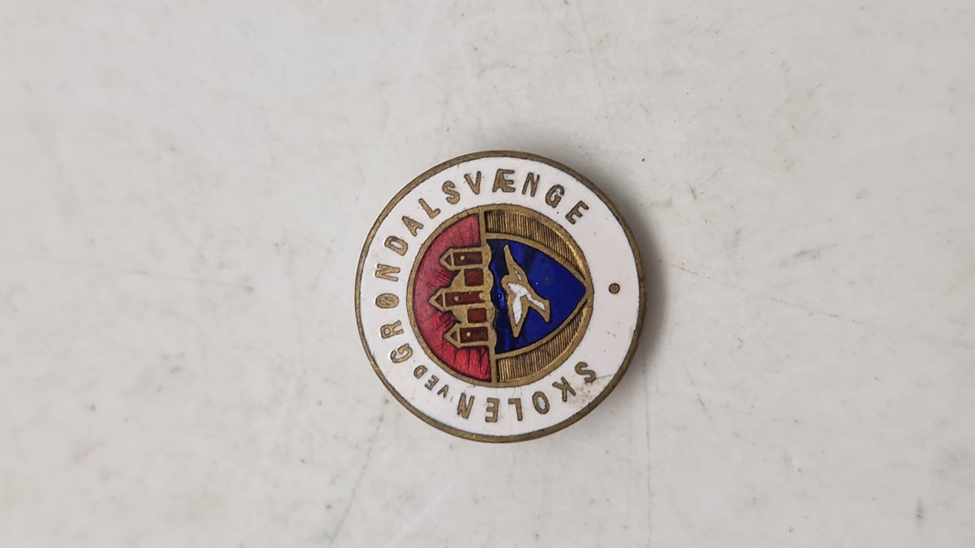 Original pin - Grøndahlsvænge skolen 