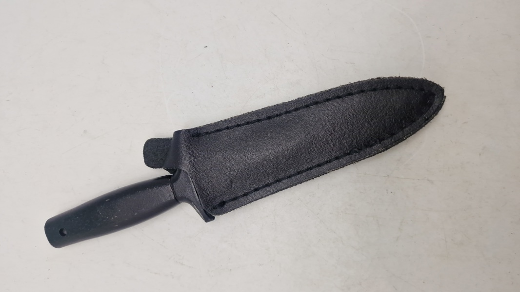 Veludført Herbertz kniv med skede