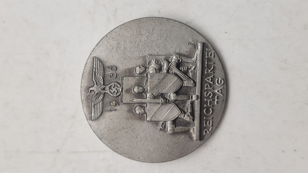 Original reichpartei tag 1936 badge 