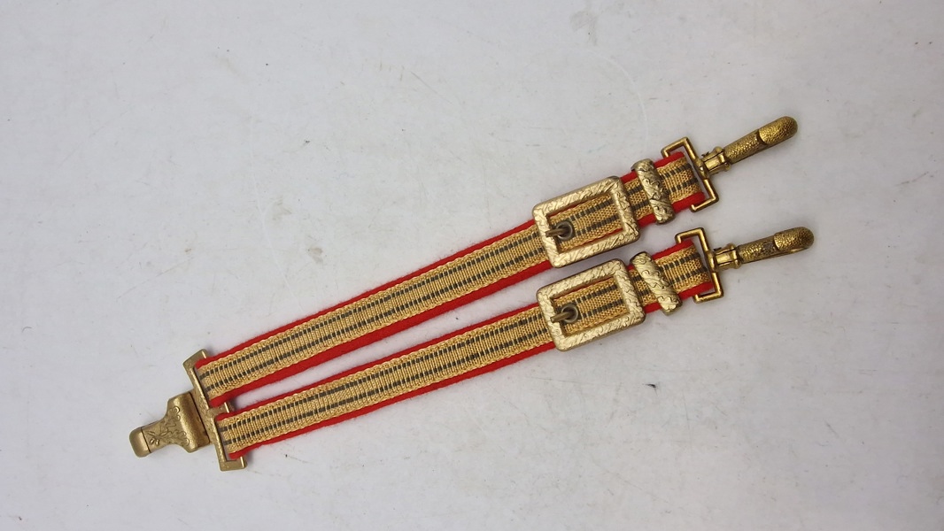 Originalt DDR Generalsgehæng 