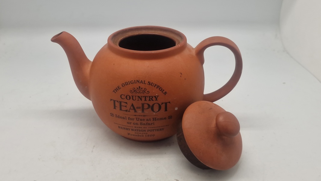 The Original Suffolk Country Teapot fra Henry Watson's Pottery