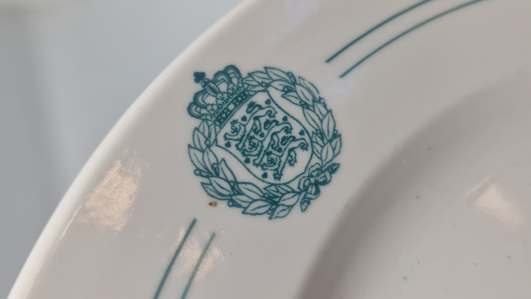 Original Royal Copenhagen middags tallerken  fra hæren 