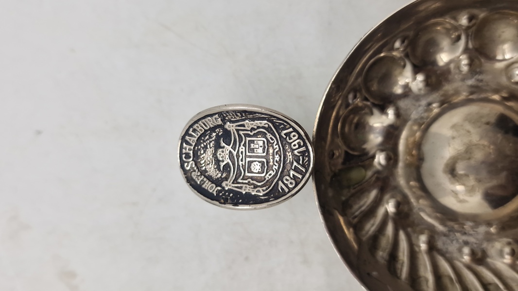 Original tastevin med teksten JOH SCHALBURG 1817-1967" (Familie til Christian Frederik Von Schalburg) 