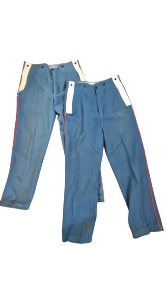 Livgarde bukser om syet til filmbrug 