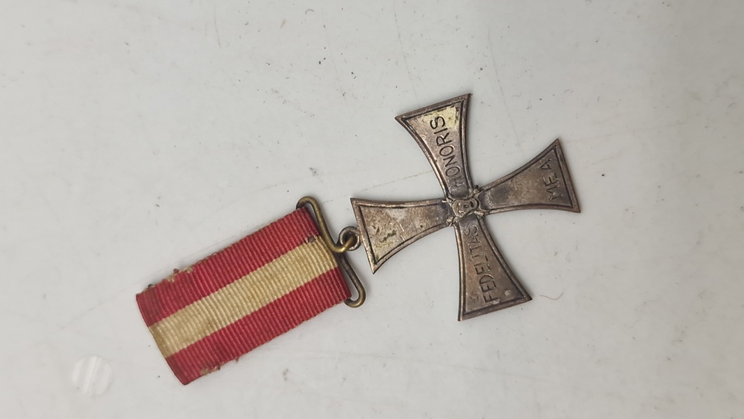 Originalt Dansk 9 April veteran kors 