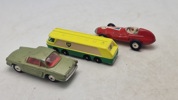 Samling ældre legetøjs biler 