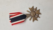 Originalt Kriegsverdienstkreuz (KVK) mit Schwerter