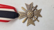 Originalt Kriegsverdienstkreuz (KVK) mit Schwerter