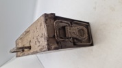 Original tysk MG 34-42 båndkasse - sandfarvet med schrapnel holes
