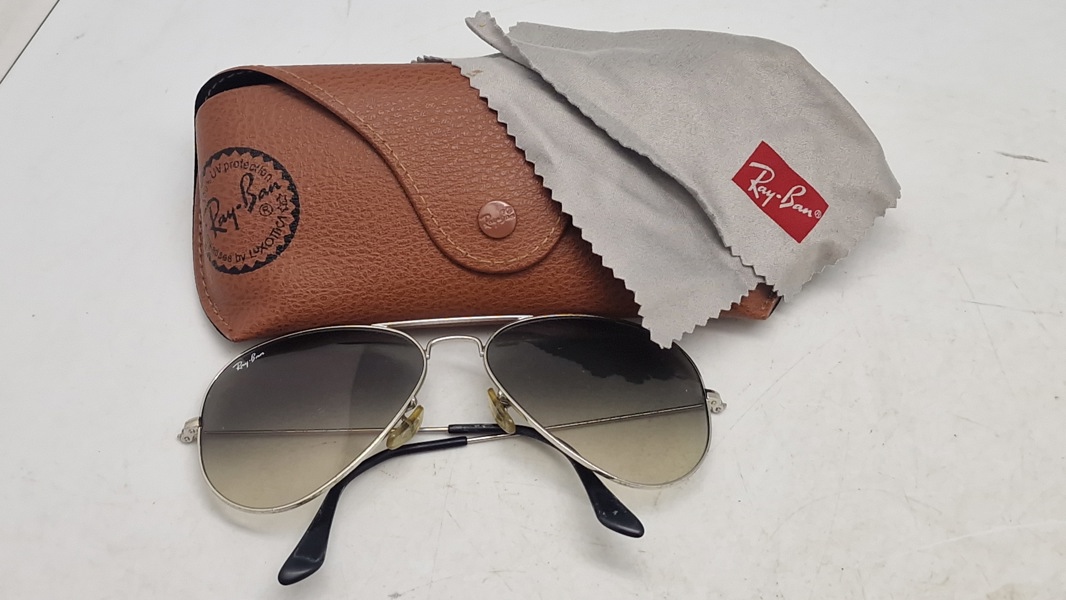 Originale Rayban solbriller med etui 