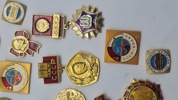 Samling originale russiske pins og medaljer
