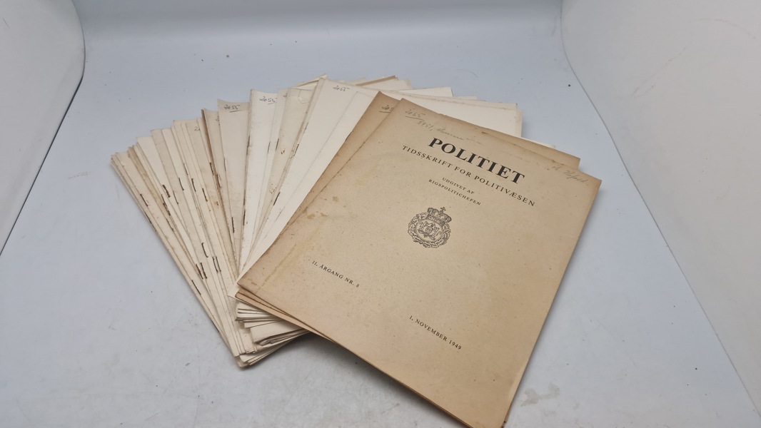 Samling tidsskrifter fra politiet 