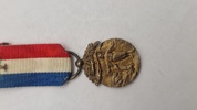 Original Honour medal for courage and devotion