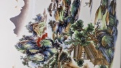 indrammet kinesisk landskabsmaleri på porcelænsflise