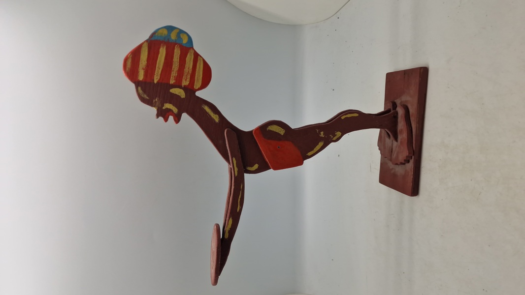 træfigur i form af en maurisk dreng, der fungerer som en tjener eller serveringsbakke