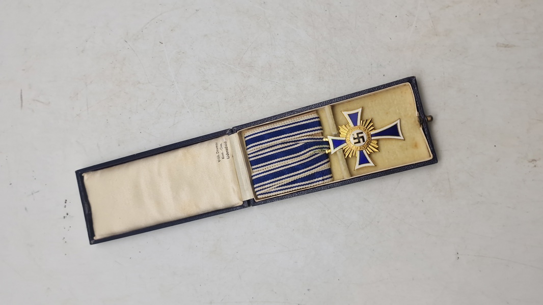 Mutterkreuz 1.kl W.Deumer. Original