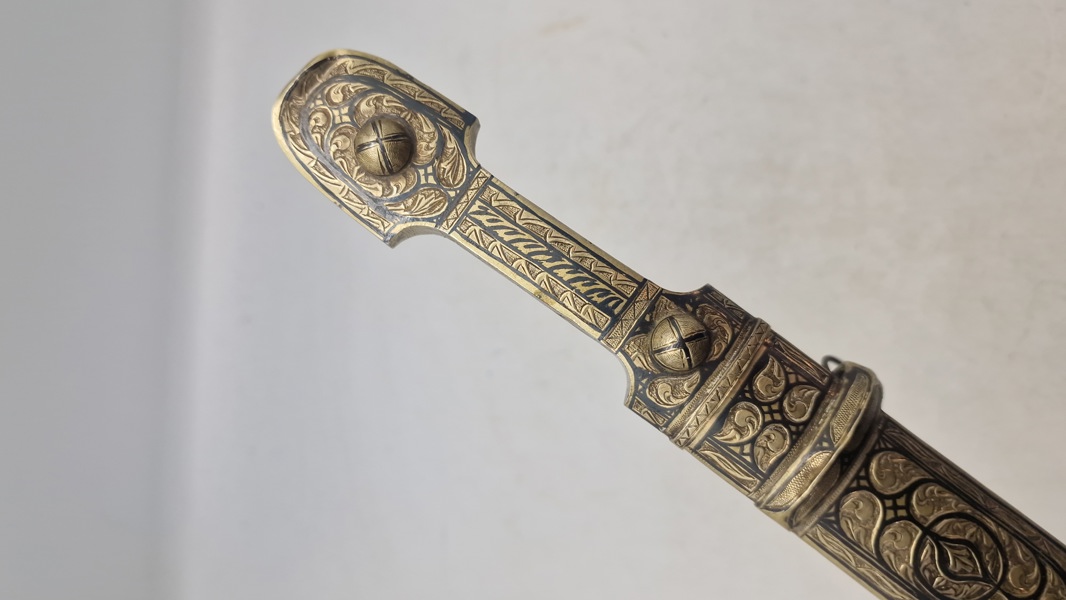 Kaukasisk daggert med skede