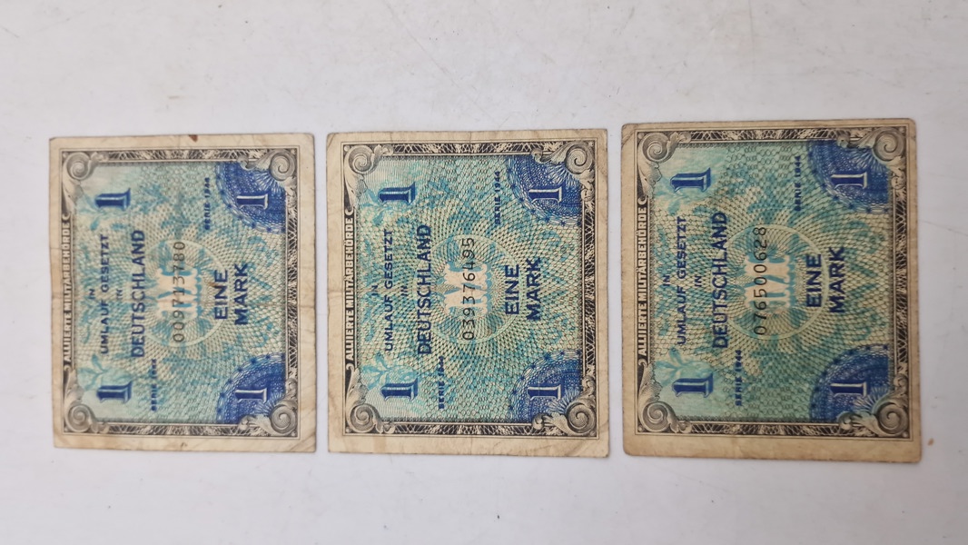 Samling militære pengesedler. Originale