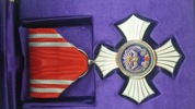 Japanese Red Cross Society Golden Order of Merit Medal. Original med æske