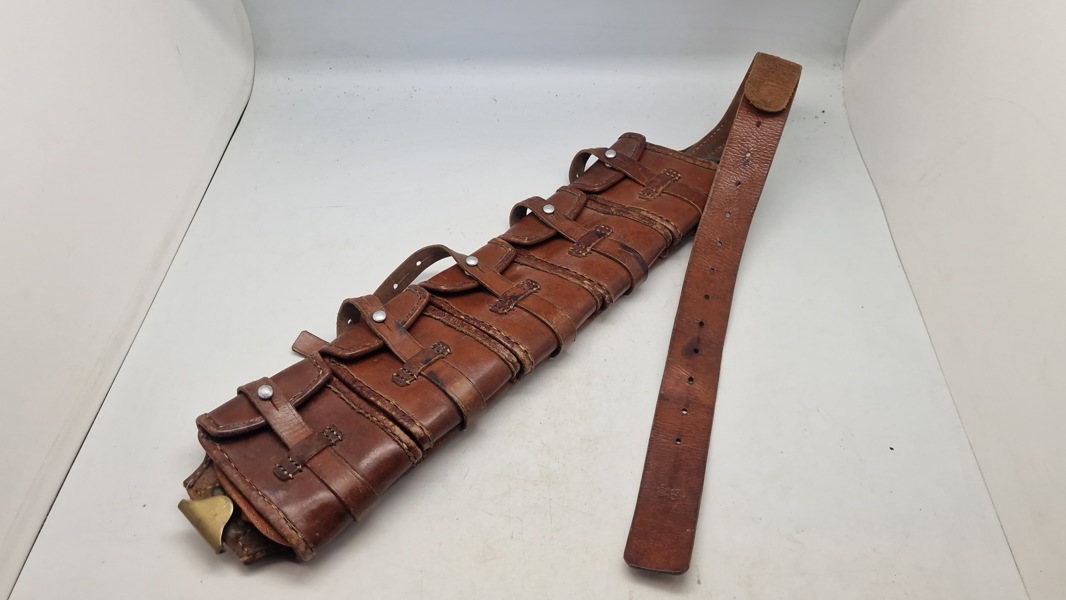 Svensk ammunitionstaske model 1910. Anvendt af brigaden 