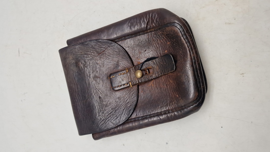 Svensk Magasintaske til 6,5 mm rekylgevær. Anvendt af brigaden 