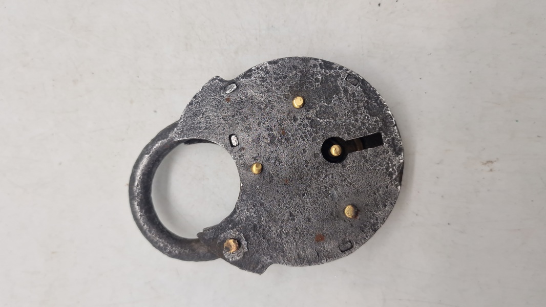 1800 tals hængelås