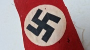 Waffen SS armbind, skåret af uniform. Originalt 