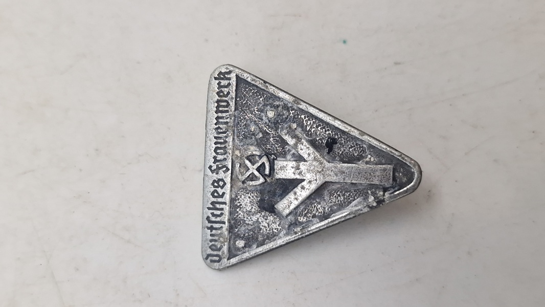 Deutsches Frauenwerk. Original