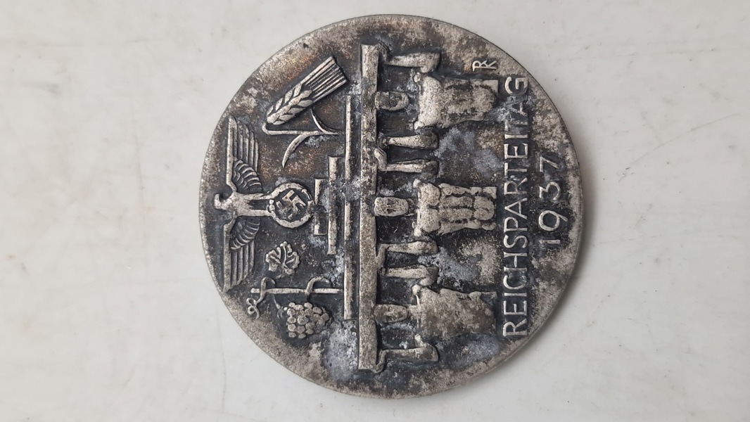 Reichparteitag tinnie. Original