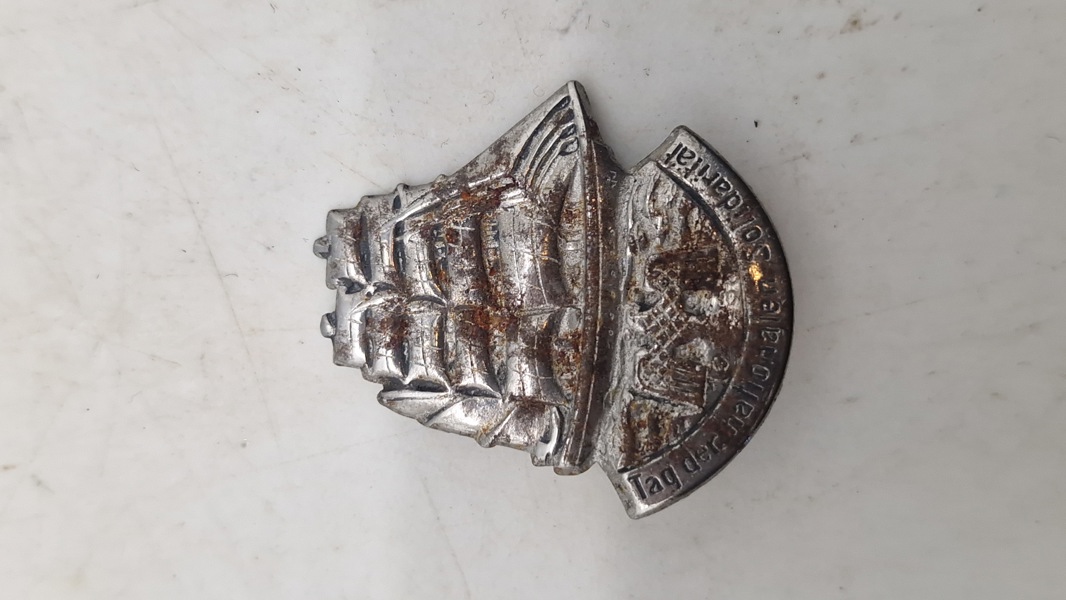 Tag der Nationalen Solidarität nål. Original 