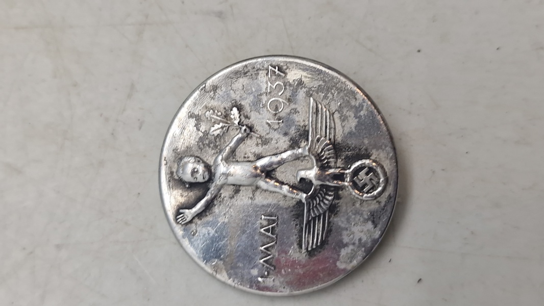 1 maj tinnie. Original 