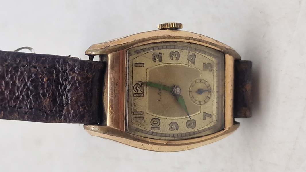 Tysk ur med optræk fra 1940’erne 