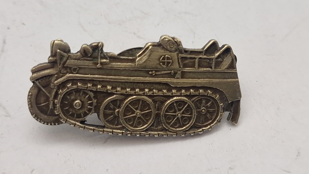Pin med NSU Kettenkrad HK 101 (SdKfz 2)