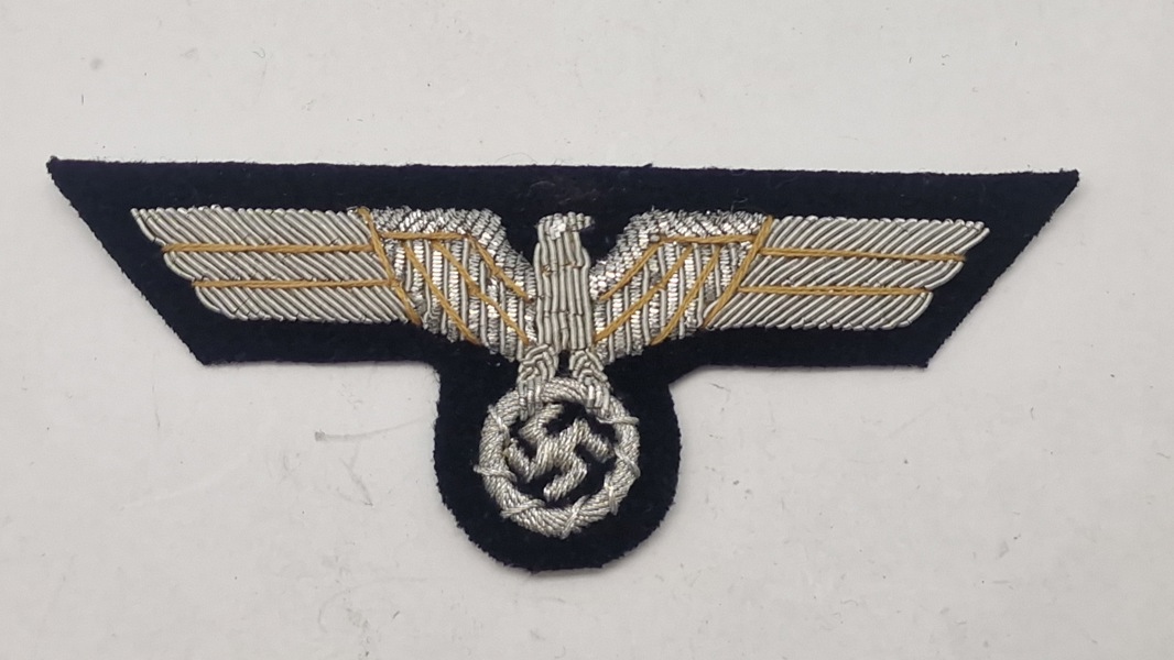 Bryst uniforms ørn, efterkrigs 