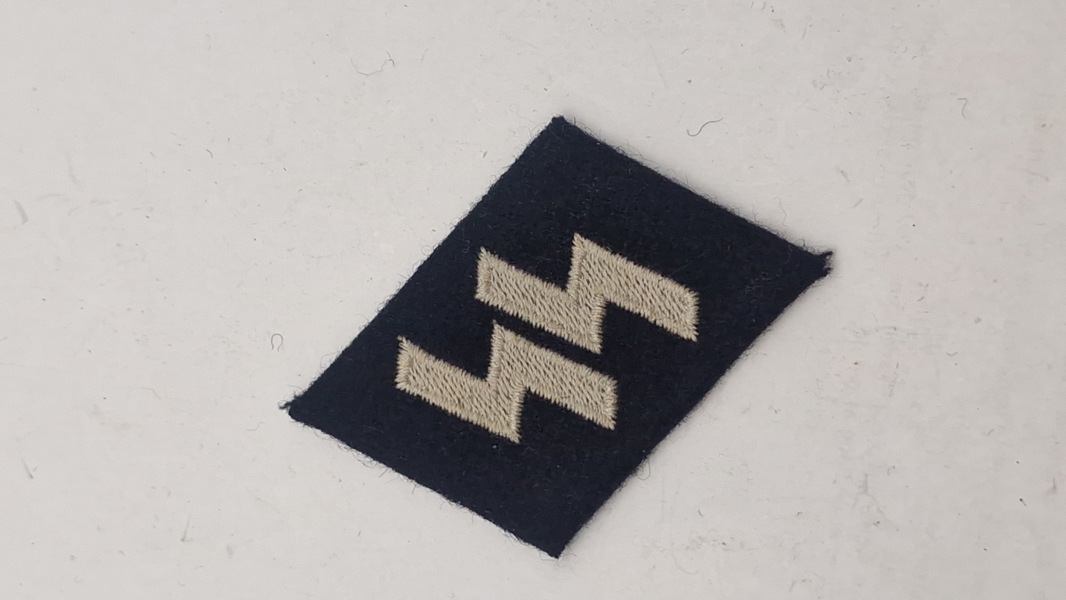 Waffen-SS tab, efterkrigs 