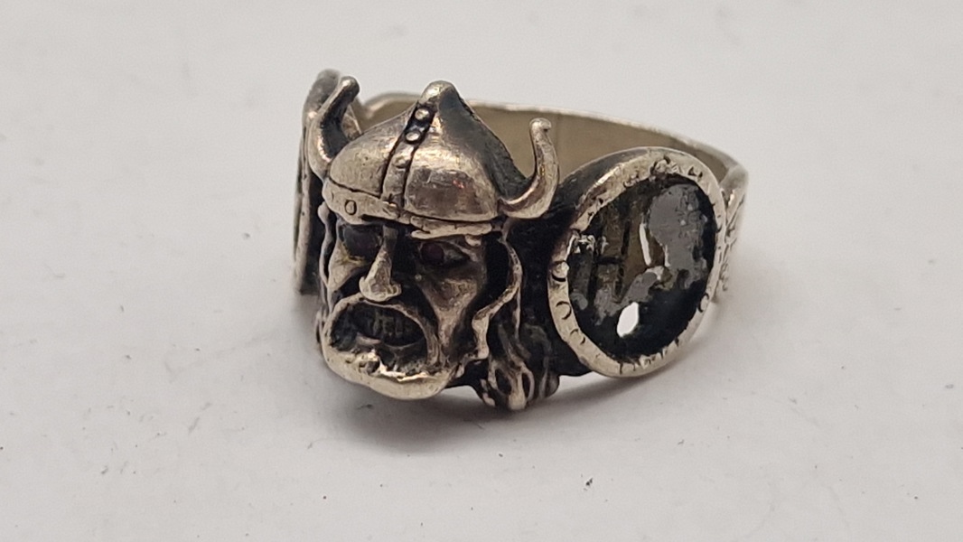 WW2 ring, efterkrigs 
