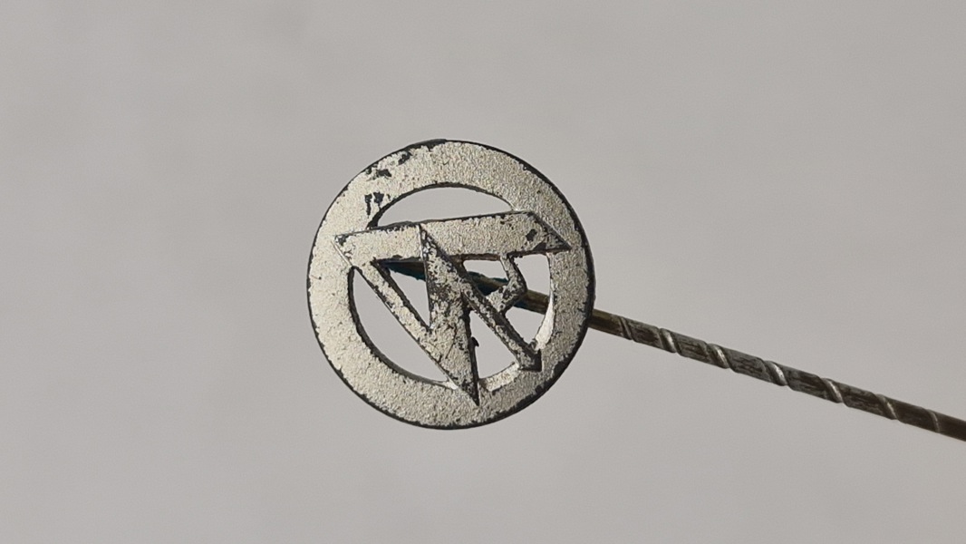 SA pin, original_29453a_8de696b7a6fdd45_lg.jpeg