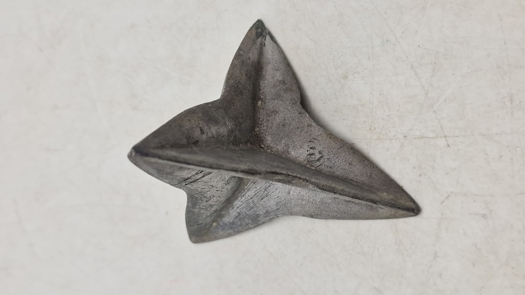 Nedkastet SOE WW2 caltrop (til punktering af dæk)