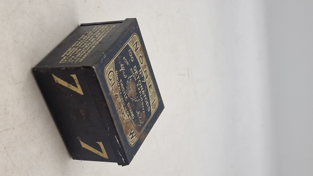 SOE Nedkastet metaldåse til "Nobel" sprængdetonatorer, fremstillet i Glasgow, Storbritannien