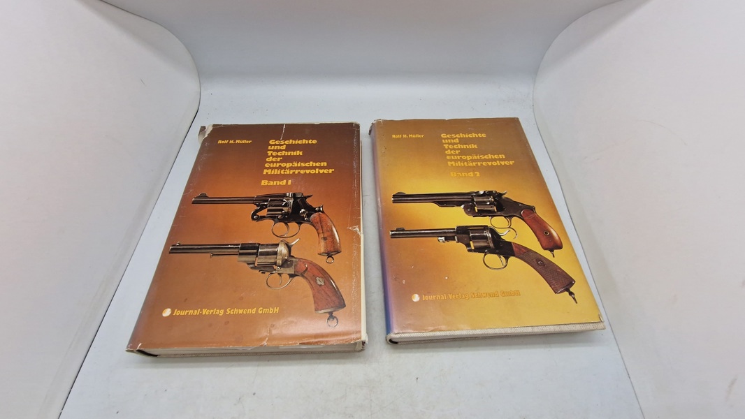 Gescichte und technik der europäischen militärrevolver - bind 1 & 2