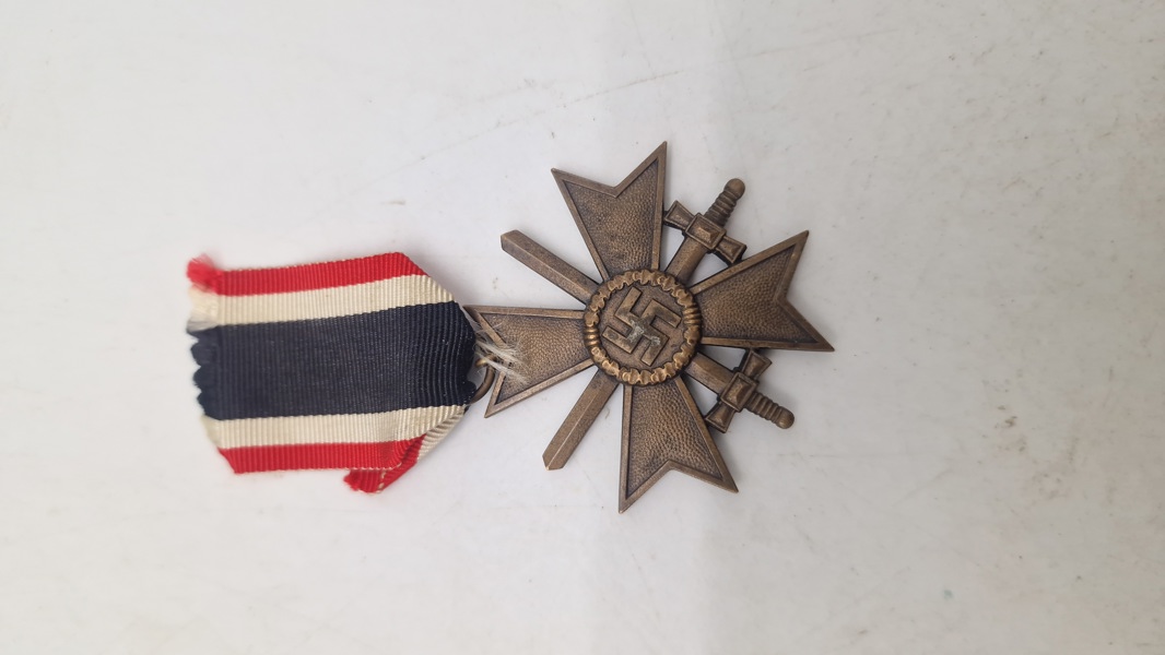 Kriegsverdienstkreuz mit Schwertern 2.kl. Original 