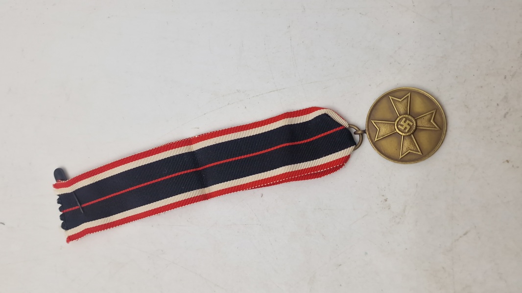 Kriegsverdienstmedaille. Original