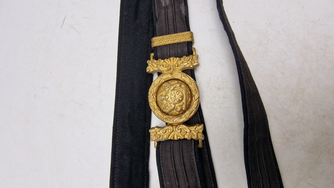 Originalt Politibælte fra Fritz Carl Vilhelm von Magius (1903–1969)

_29732b_8de72d19329b692_lg.jpeg