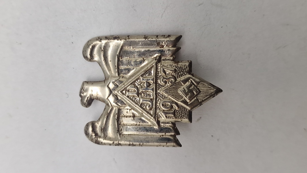 Deutsches Jugendherbergswerk pin. Original