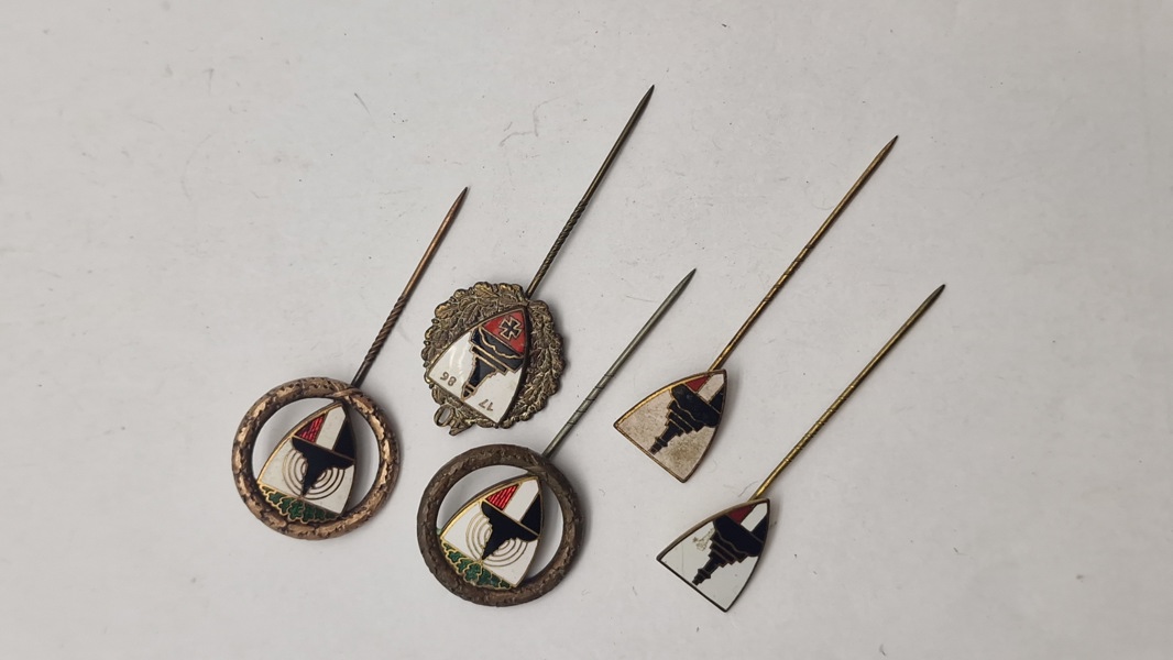 Küffhauser pins. Originale
